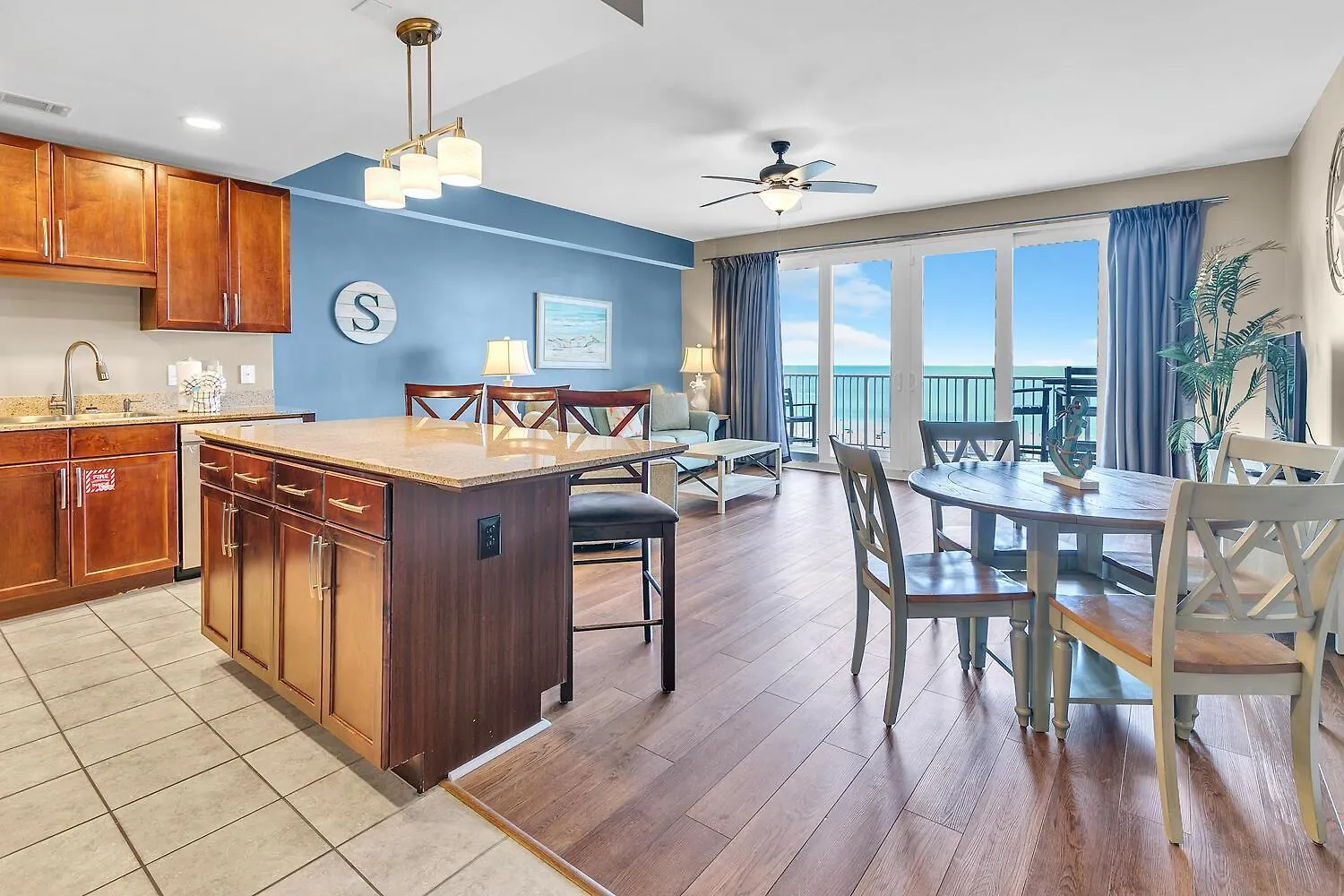 Laketown Wharf 903 Panama City Beach Semesterbostad